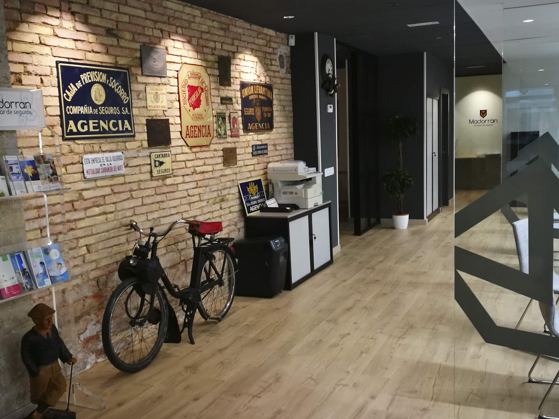 Zona abierta de la oficina de Fernando Madorrán 2